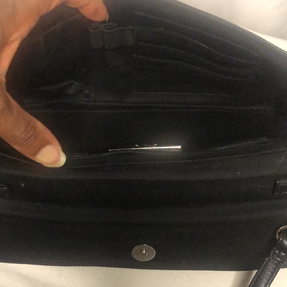 PRESTON & YORK vintage black buttery soft leather handbag. Detachable straps. - Picture 9 of 10